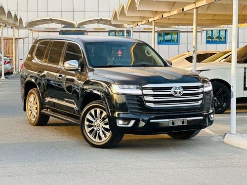 Toyota Land Cruiser GXR Toyota Landcruiser 2019 Facelift 2024 V6