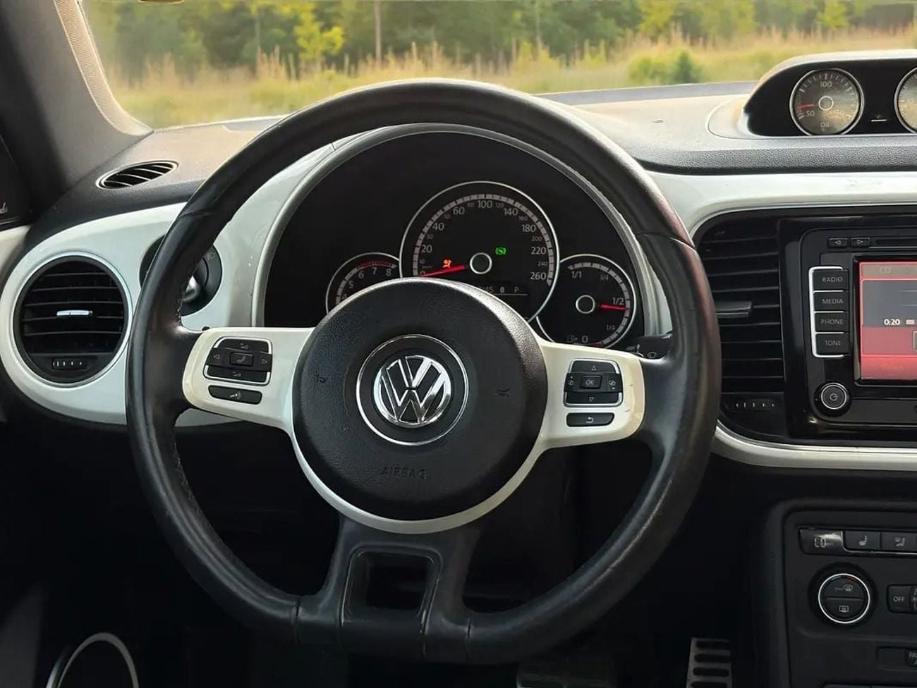 Volkswagen Beetle !! EID SALE !! 1 YEAR FREE WARRANTY !!  VOLKSWAGEN BEETLE 2.0 TSI A/T | 2015 | GCC SPECS