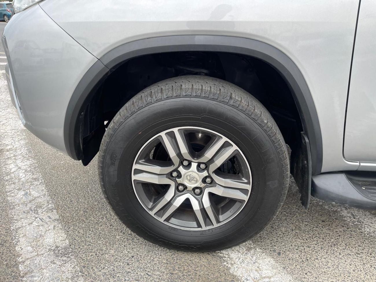 تويوتا فورتونر EXR 2.7L (160 HP)