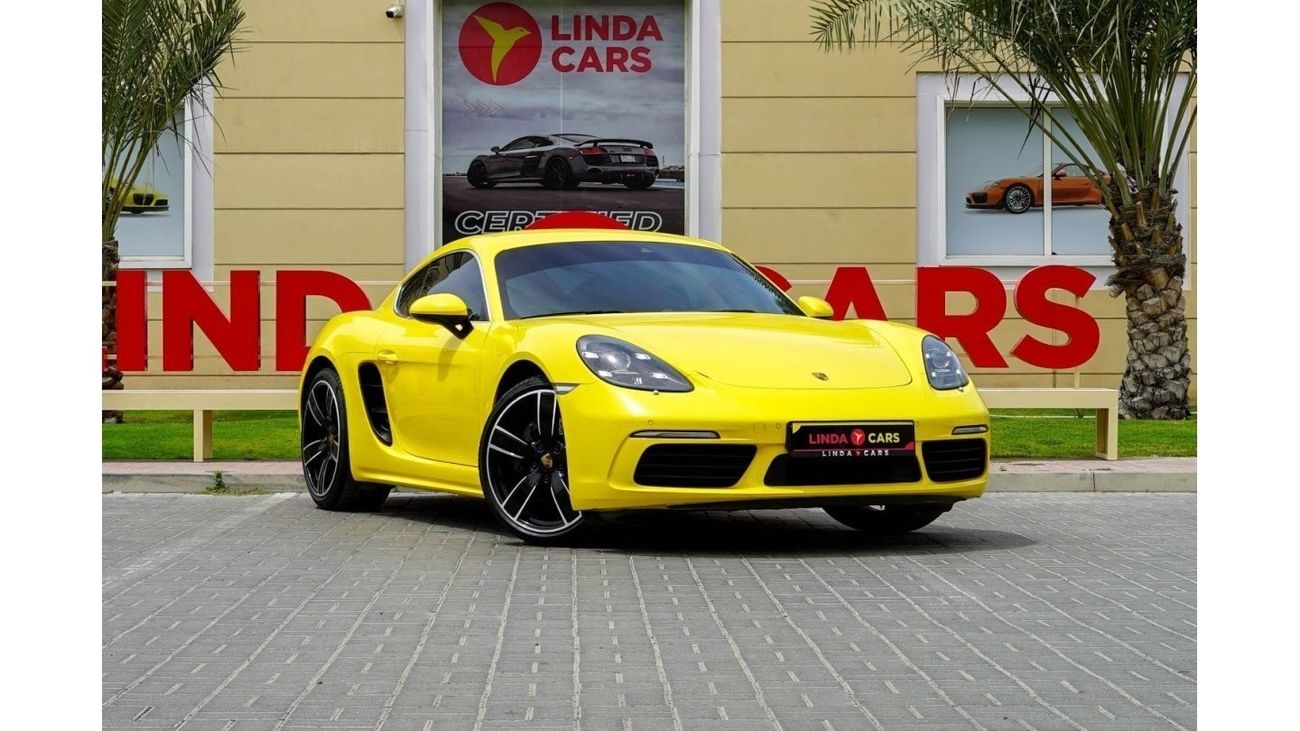 Used Porsche 718 Cayman S 2017 for sale in Dubai - 727853