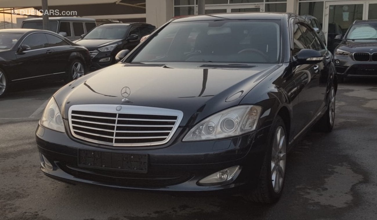 مرسيدس بنز S 350 مرسيدس S350 موديل 2006 ياباني ماشيه 70الف فقط السياره بحاله ممتازه ولا تحتاج اي مصروف