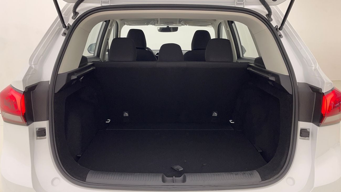 أم جي ZS STD 1.5 | بدون دفعة مقدمة | اختبار القيادة في المنزل