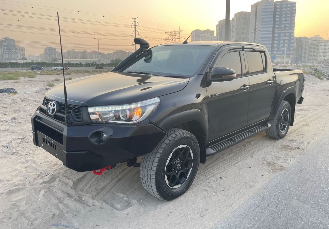 Toyota Hilux GLX RIGHT HAND VEHICLE ONLY FOR EXPORT MT