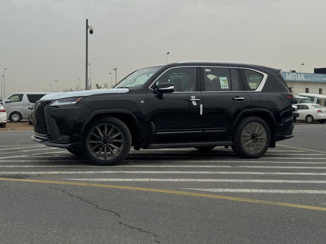 لكزس LX 600 F-Sport 3.5L