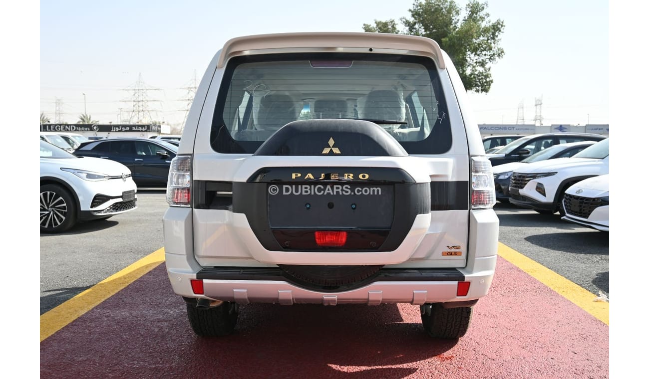 ميتسوبيشي باجيرو ميتسوبيشي باجيرو جي ال اس 3.0 لتر ، دفع رباعي ، 5 ابواب ، سقف بانورامي ، كاميرا خلفية ، تحكم مكيف خل