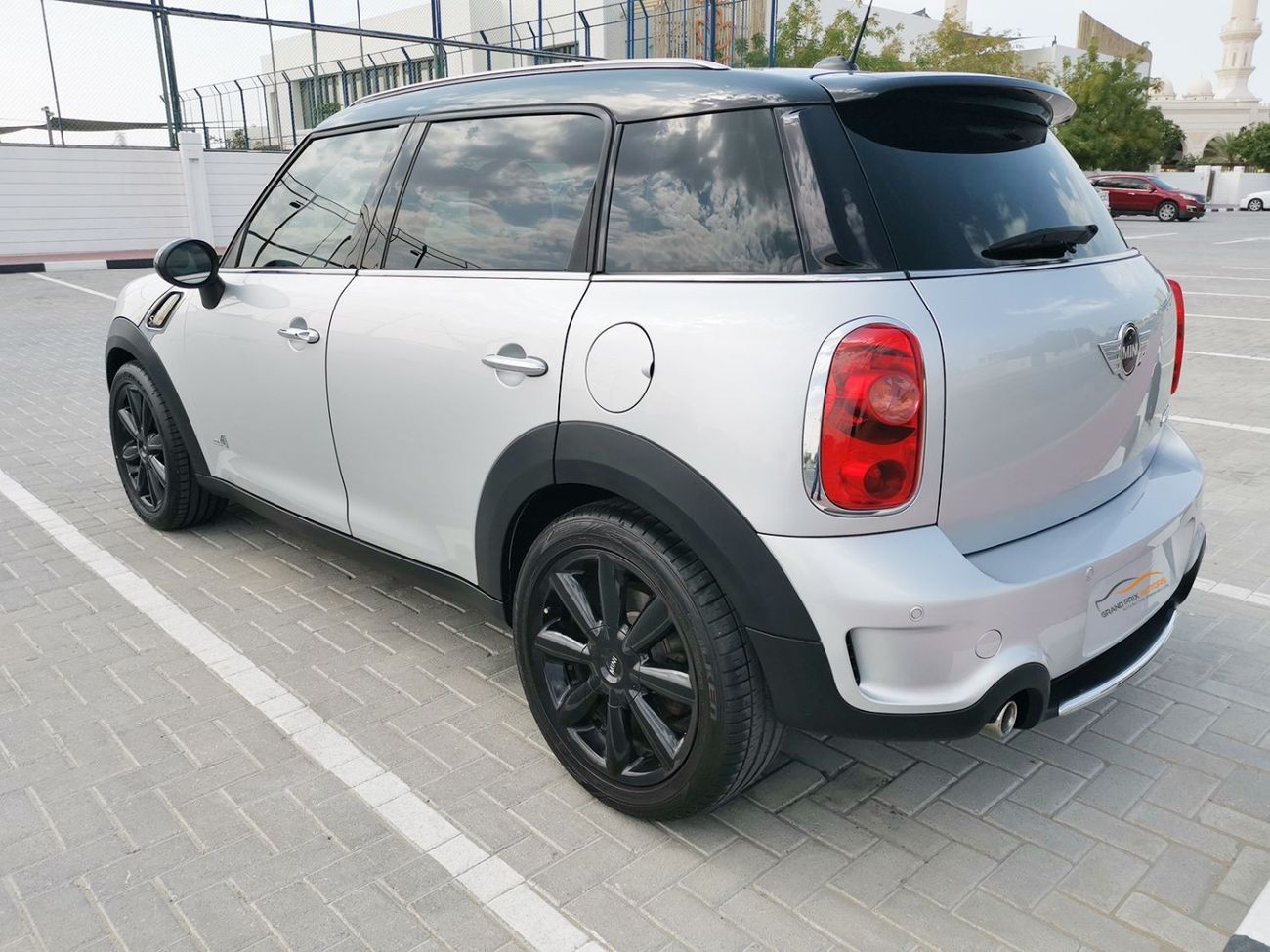 Mini Cooper S Countryman Mini Cooper S CountryMan ALL4 2011 Model GCC Specs With Partial Service History In Perfect Condition