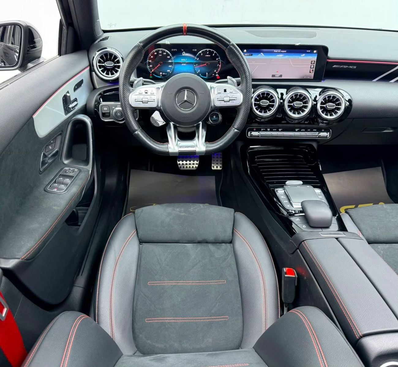 Mercedes Benz A35 AMG 4MATIC PREMIUM 2023 Mercedes Benz A35 AMG 4Matic, 2028 MB Warranty + Service Pack, Full MB Service History, GCC