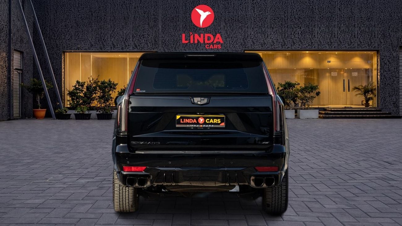 Cadillac Escalade Escalade-V 6.2L 2023 Cadillac Escalade V-Series GCC | Agency Warranty | Service Contract