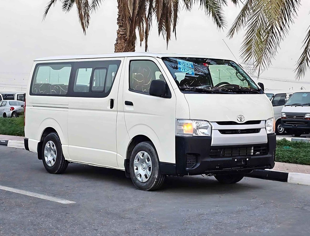 تويوتا هاياس PASSENGER/ PATROL/ MANUAL/ 15 SEATER/ EXPORT ONLY/ LOT# 105795