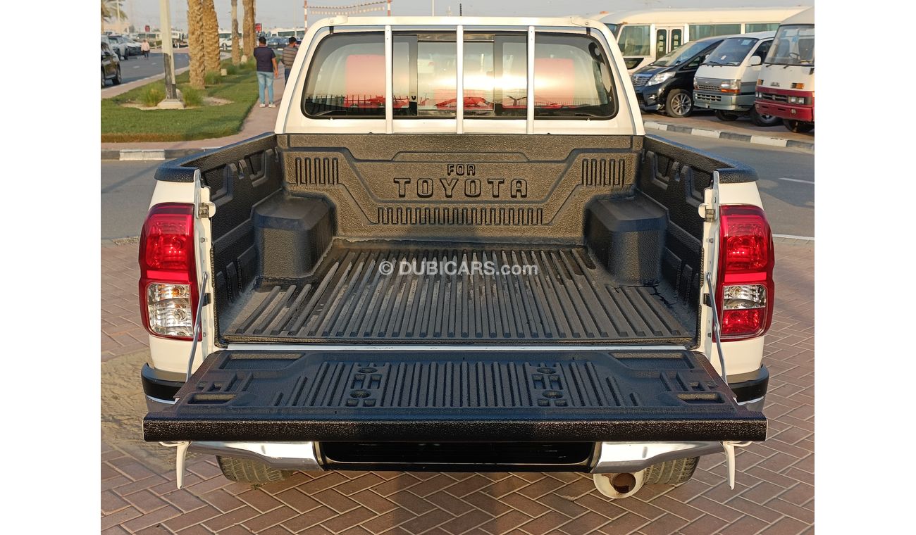 تويوتا هيلوكس 2.7L Petrol, M/T, Diamond Leather Seats With Chrome Mirror / 4WD (LOT # 4490)