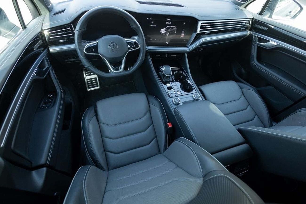 فولكس واجن طوارق R-Line 3.0L AWD