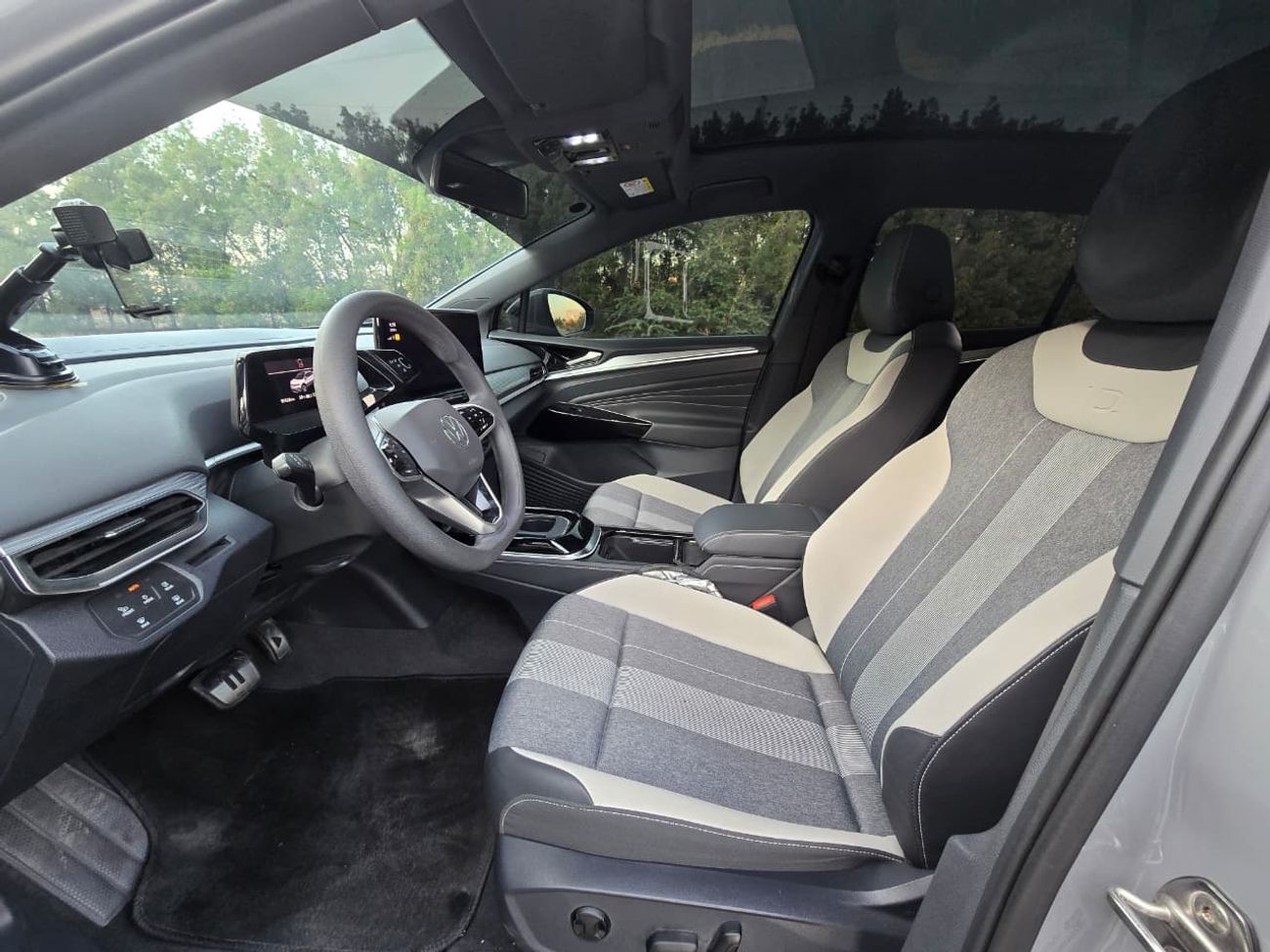 فولكس واجن ID.4 VOLKSWAGEN ID.4 2021 // ACCIDENT FREE // PERFECT CONDITION // LOW MILEAGE