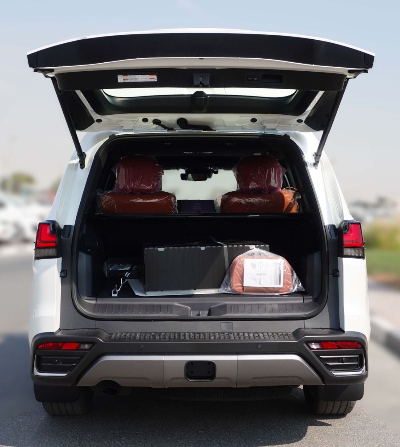 لكزس LX 700h VIP
