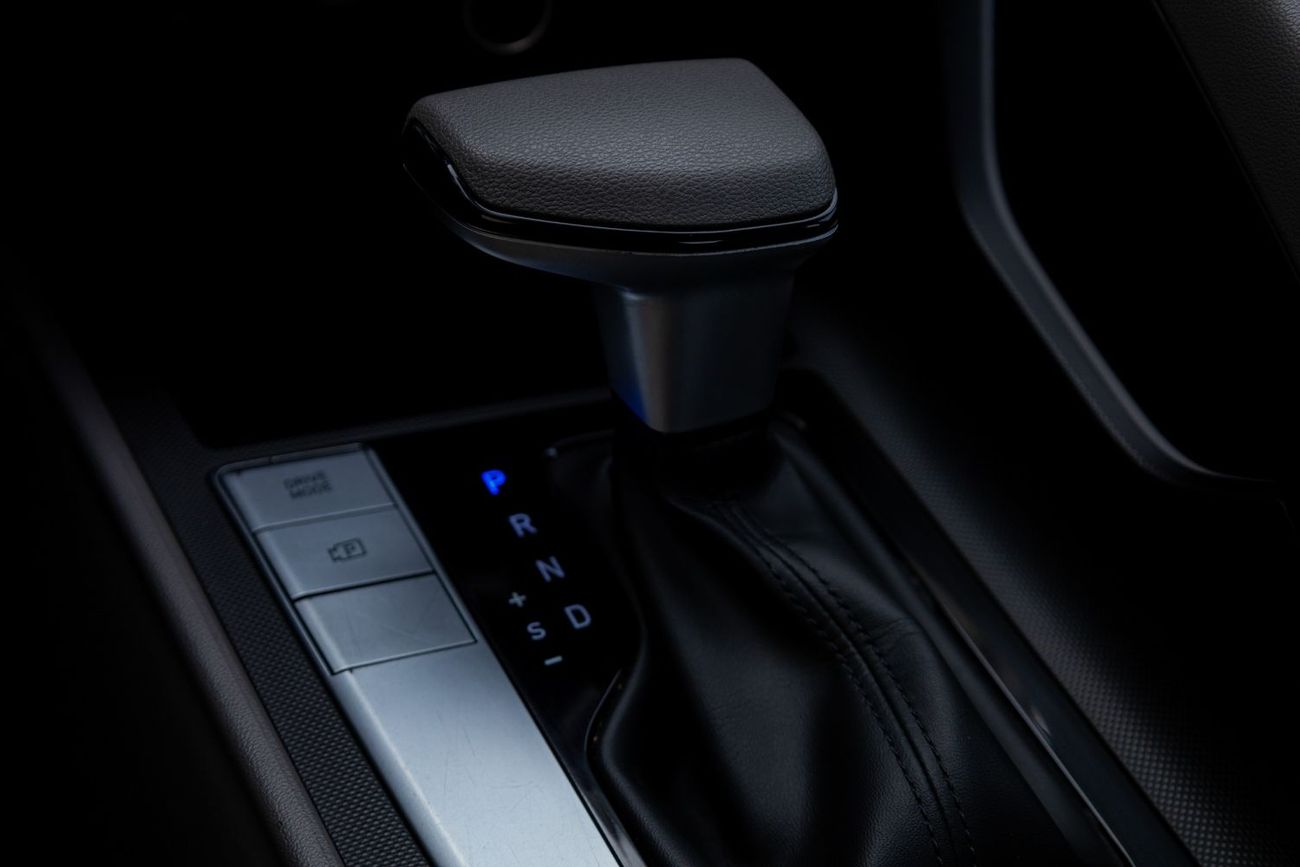 هيونداي إلانترا Smart 1.6L