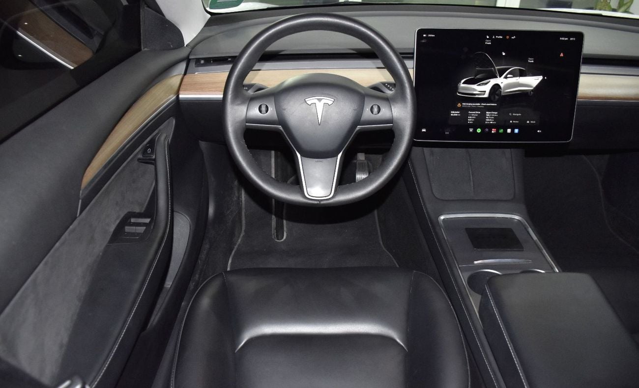 Tesla Model 3 STANDARD RANGE EXCELLENT DEAL for our Tesla Model 3 ( 2022 Model ) in White Color GCC Specs