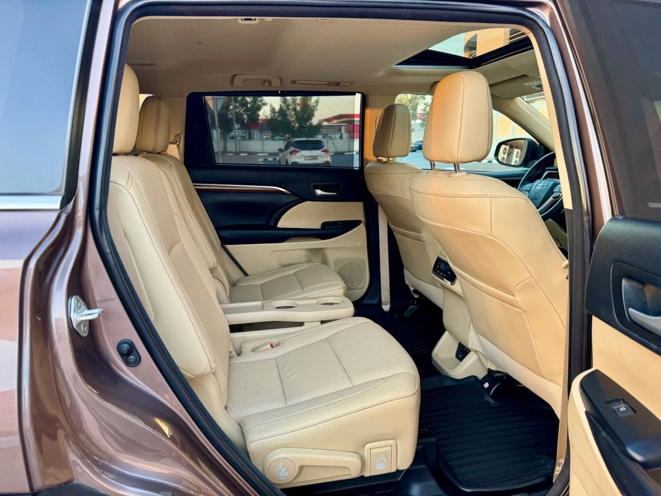 Toyota Highlander 2018 LIMITED EDITION 4x4 LOW MILEAGE FULL OPTION USA IMPORTED