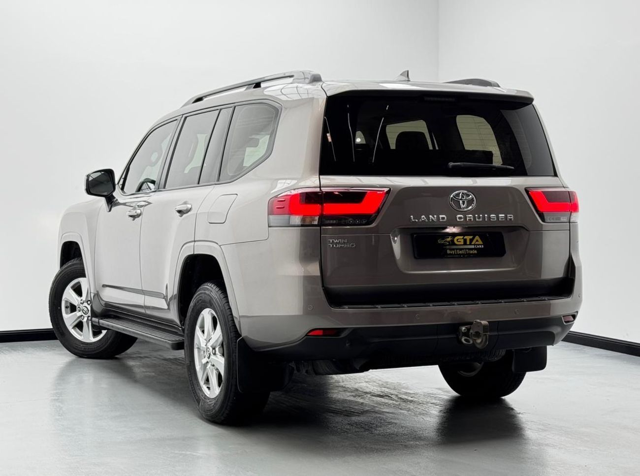 Toyota Land Cruiser EXR 3.5L 2022 Toyota Land Cruiser EXR, Toyota Service History, 1 Year Warranty, 7 Seater, GCC