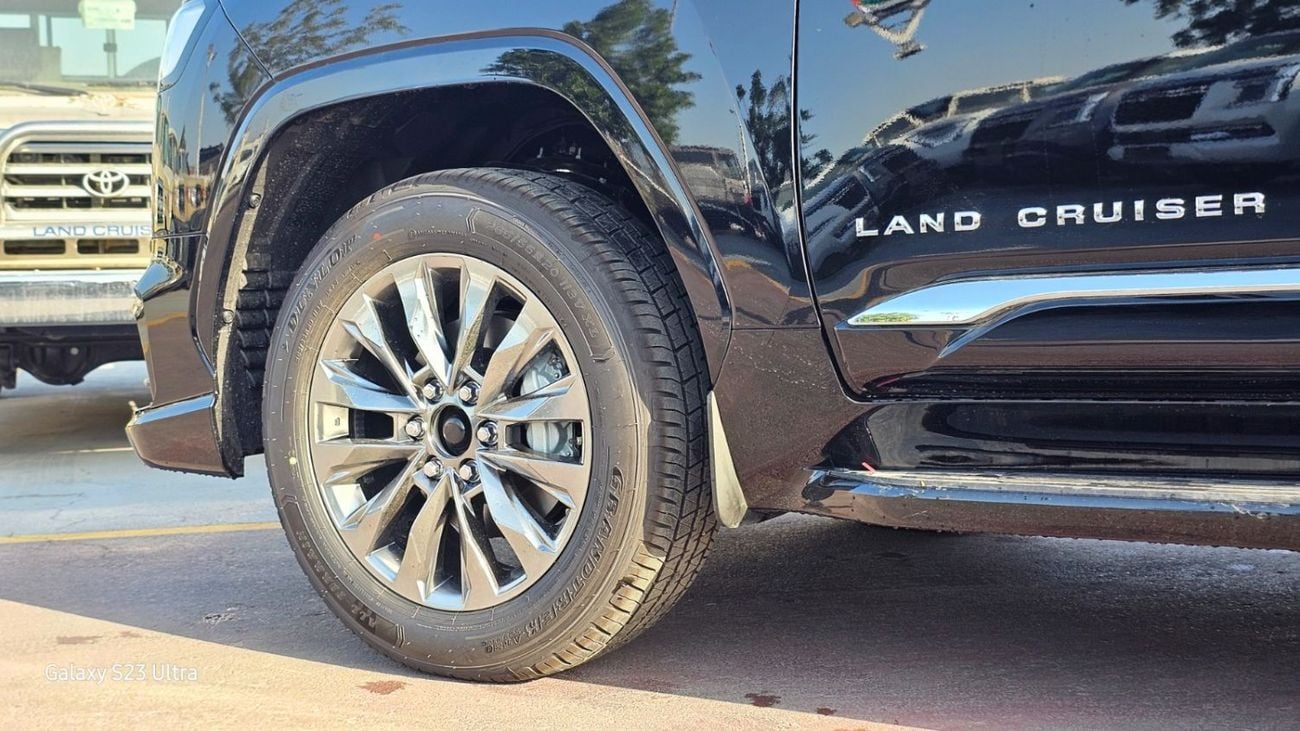 Toyota Land Cruiser Toyota Land Cruiser 2026 Toyota Land Cruiser VXR 3.5L AT Petrol