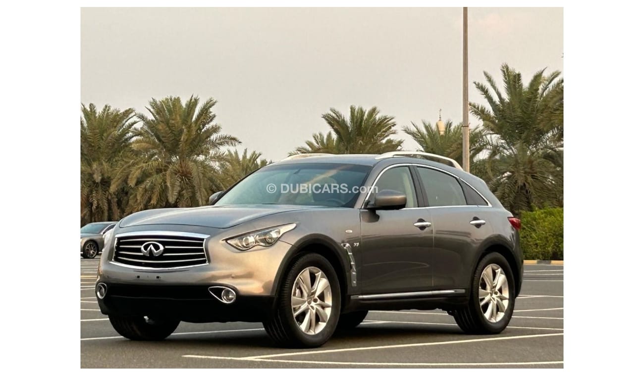 Infiniti QX70 Sport Luxury Infiniti QX-70 2016 GCC V6 3.7L//Perfect condition // Full option