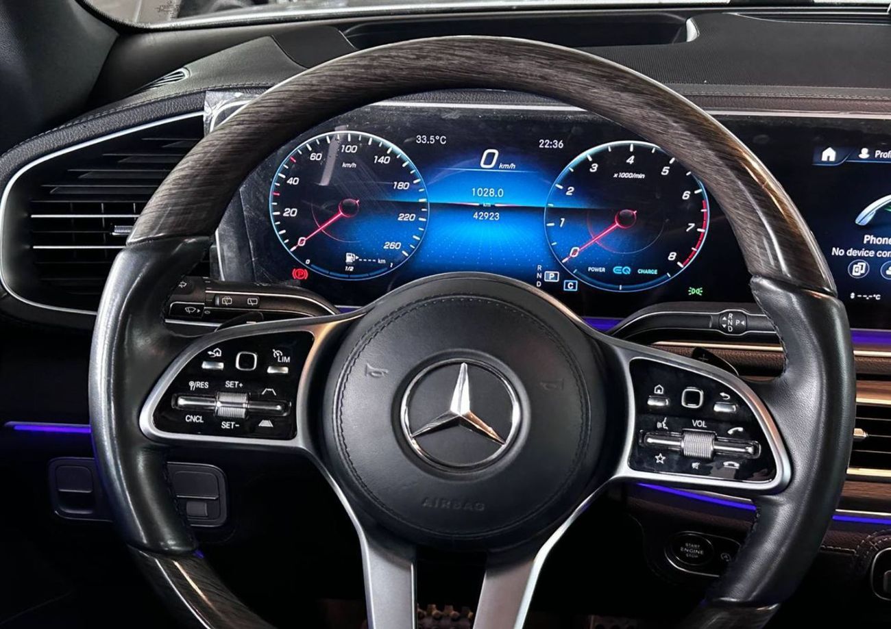 مرسيدس بنز GLS 580 Premium 4.0L (481 HP)