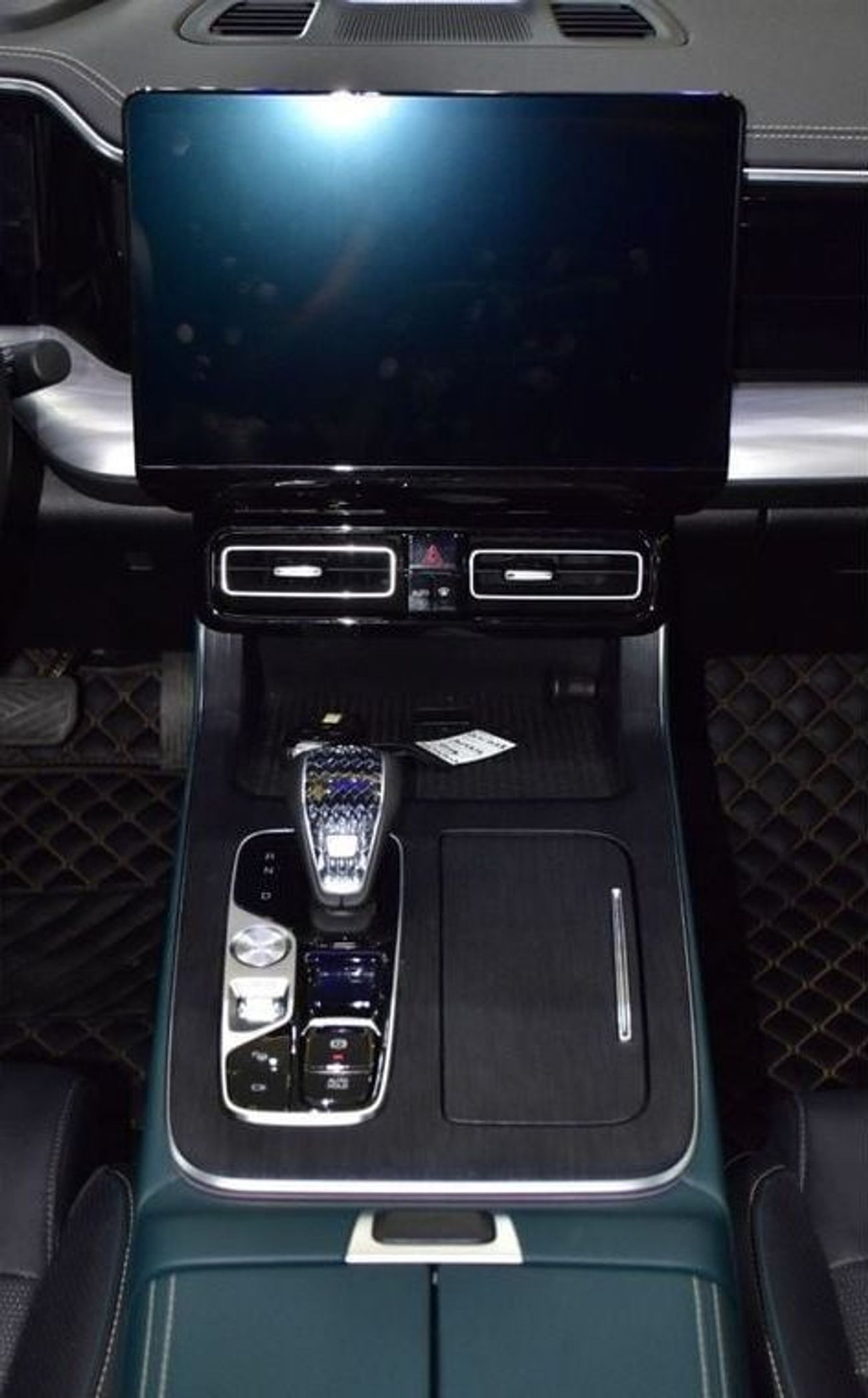 GAC GS8 EXCELLENT DEAL for our GAC GS8 i4WD ( 2024 Model ) in Grey Color GCC Specs