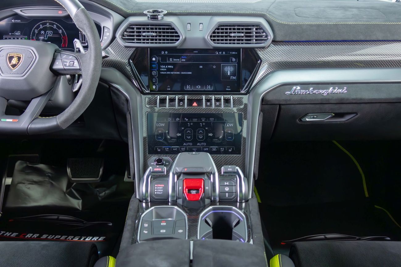 Lamborghini Urus 4.0T V8 Performante Full Carbon Fiber Package-Akrapovic Exhaust System-Very Low Mileage