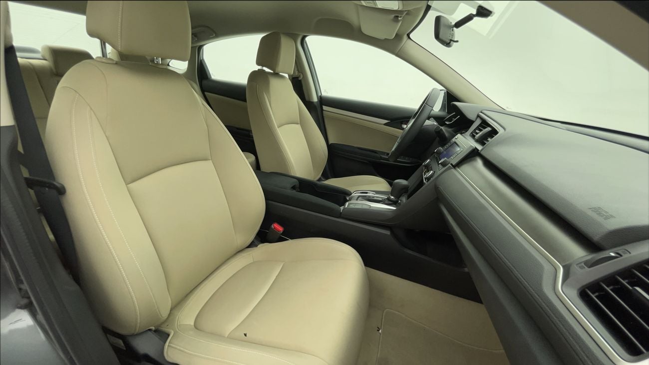 هوندا سيفيك LX 1.6 | بدون دفعة مقدمة | اختبار القيادة في المنزل