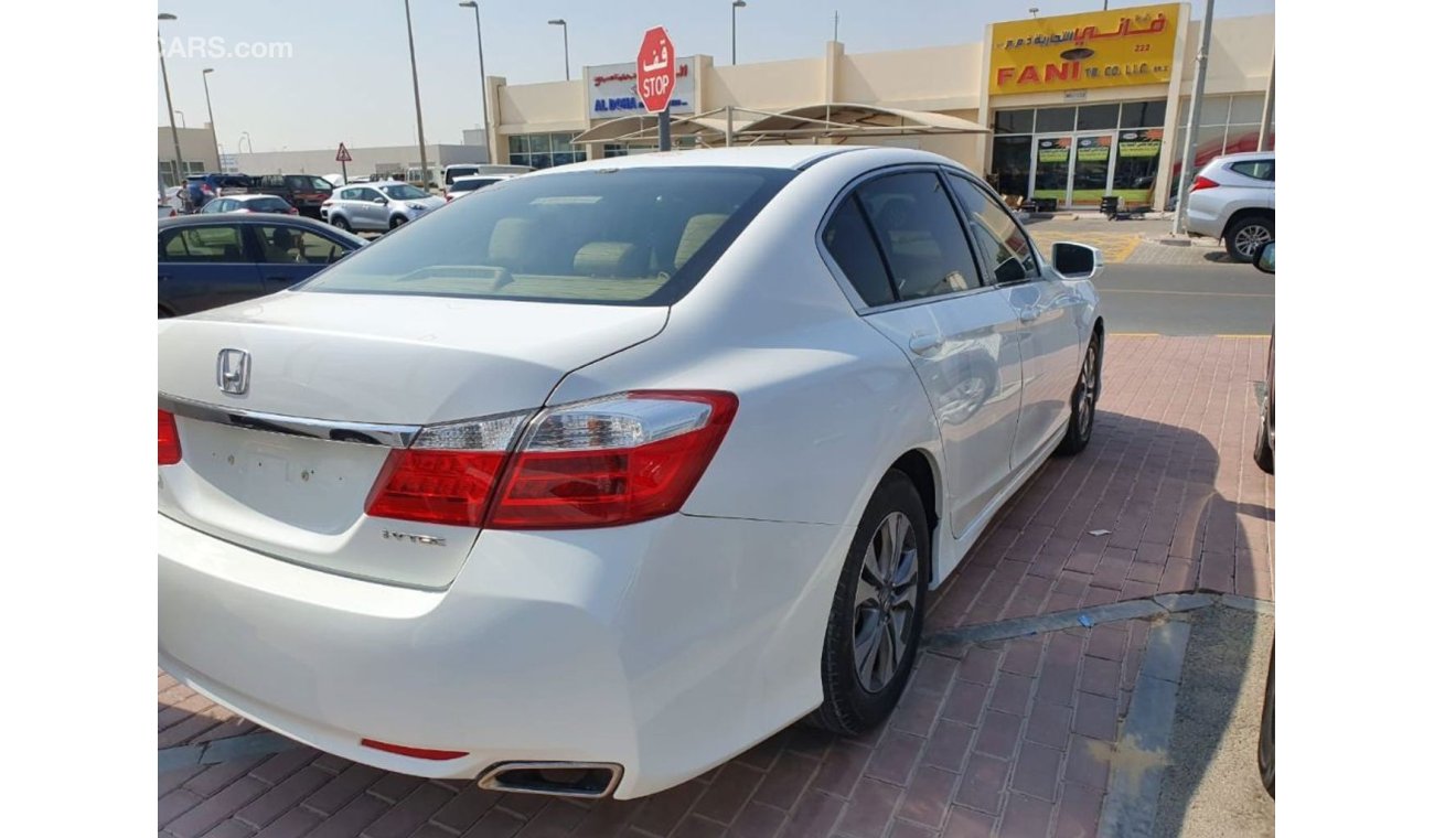 Honda Accord GCC 2016 WITHOUT ACCIDENTS WITHOUT PAINT