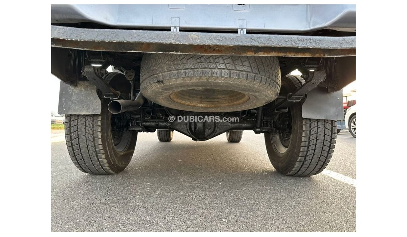 Toyota Hilux 1998 MANUAL | DIESEL 3.0L | DOUBLE CAB | SPORTS BAR | SIDE STEPS & SUN VISORS | GOOD CONDITION