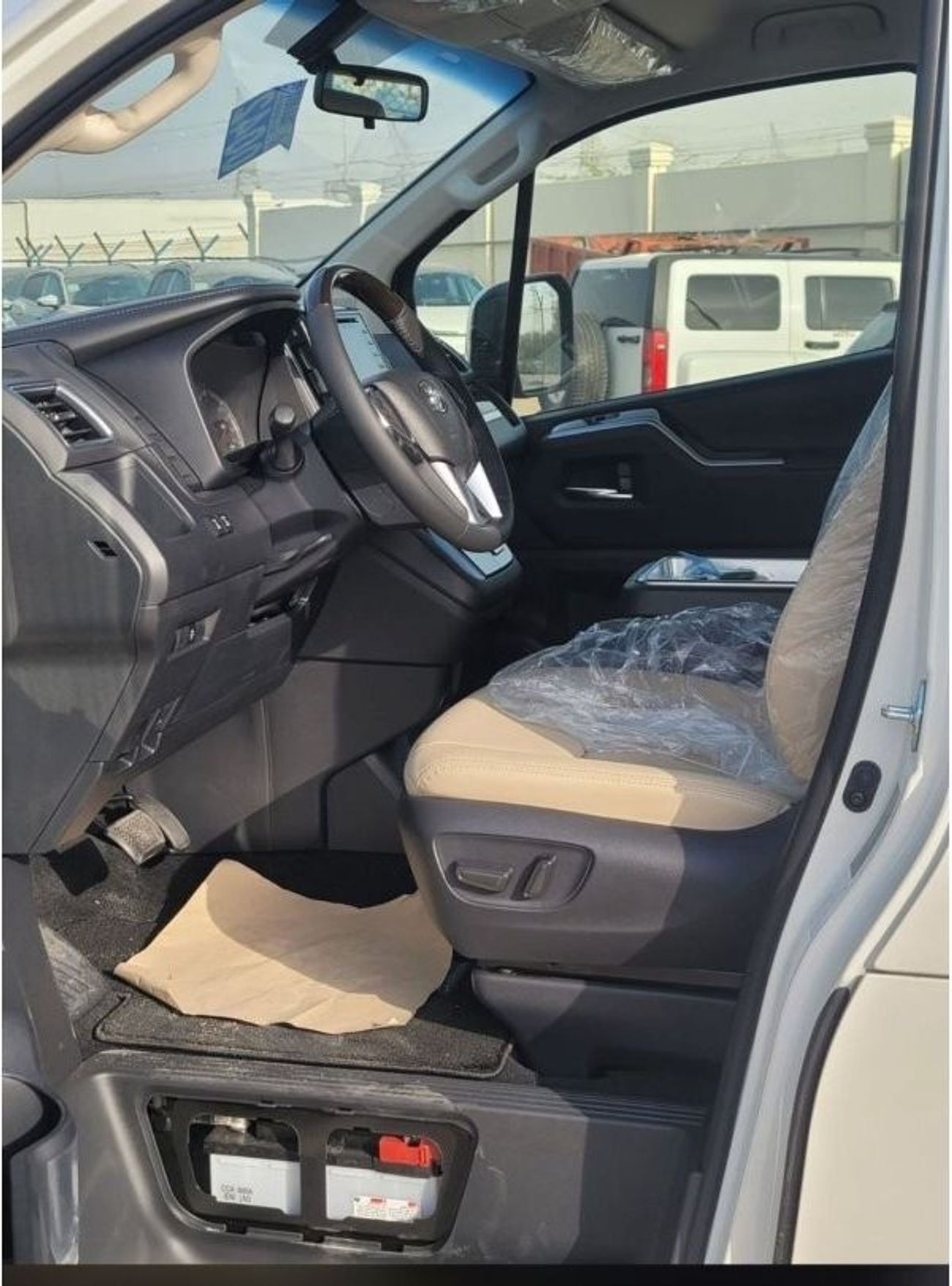 Toyota Granvia PREMIUM 3.5L PETROL 2023