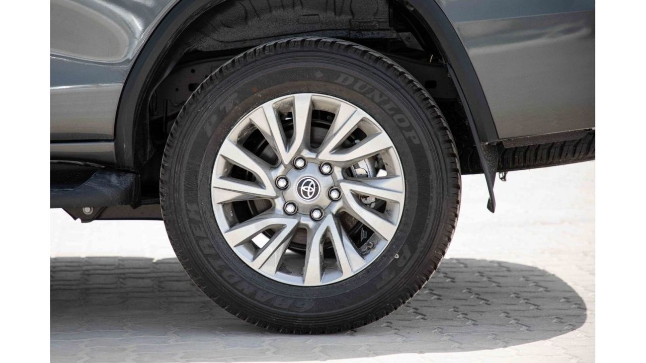 Toyota Fortuner 2023 Toyota Fortuner 4X4 2.8 18'I AL - Grey inside Chamois | Export Only
