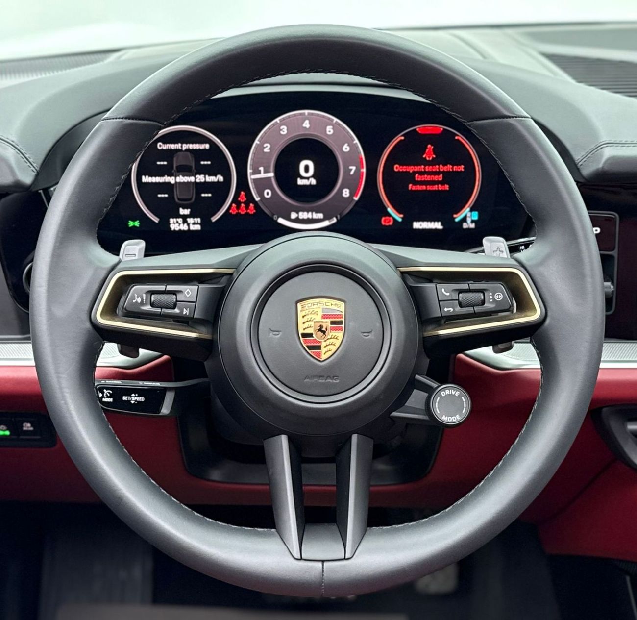 بورش كايان Base 2025 Porsche Cayenne, 2027 Porsche Warranty, Full Porsche Service History, Very Low Km, GCC