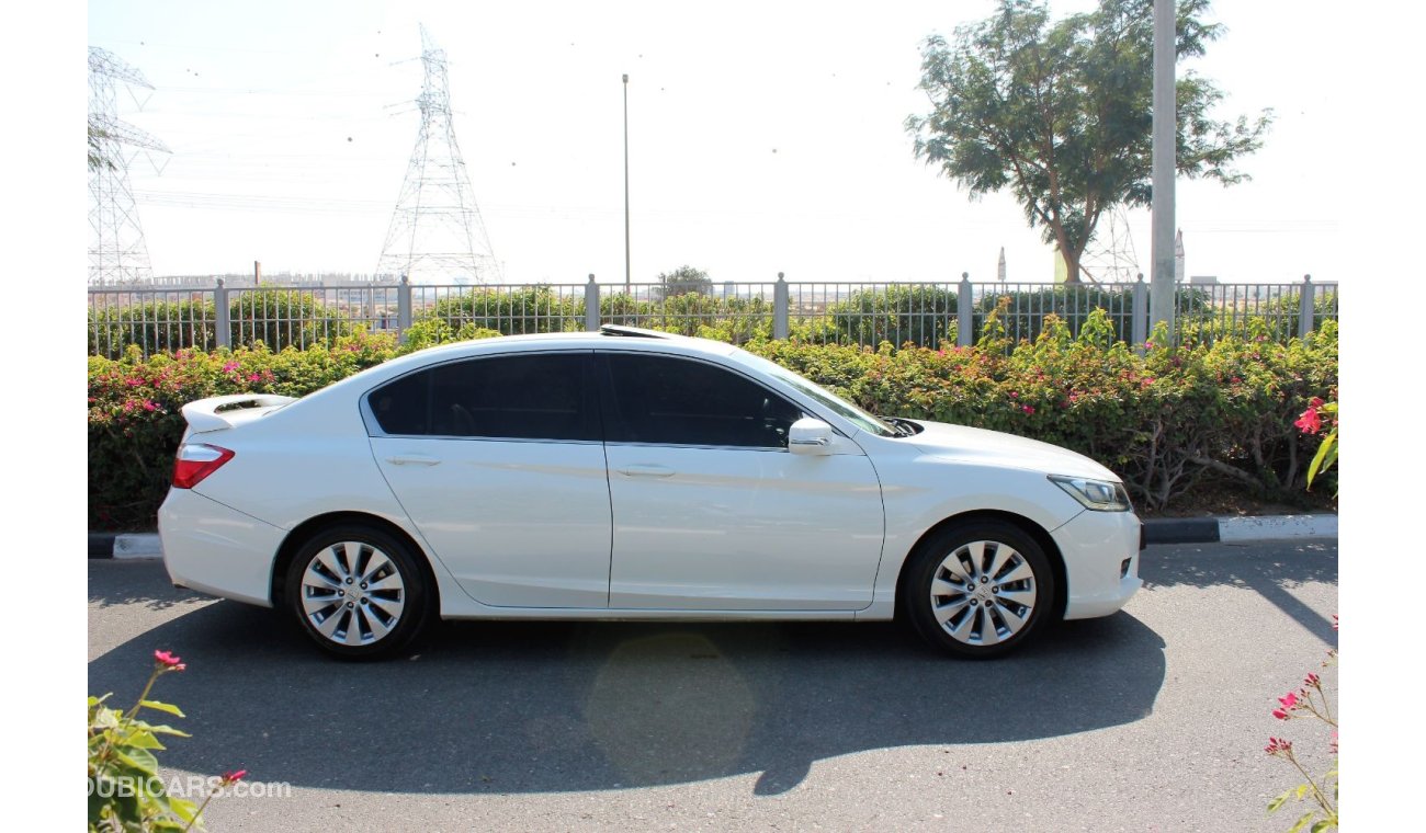 هوندا أكورد 2014/ 4 CYL/2.4/ GCC/ 100% ORIGINAL PAINT/ 1 YEAR WARRANTY