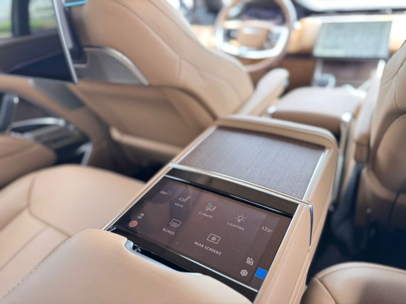 لاند روفر رينج روفر Autobiography P530 4.4L