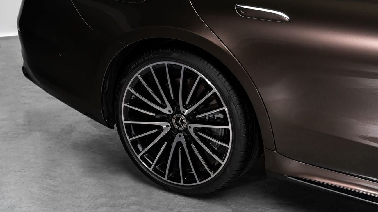 Mercedes-Benz S 500 4MATIC - 2025 - GCC Specs - Under Warranty and Service Contract