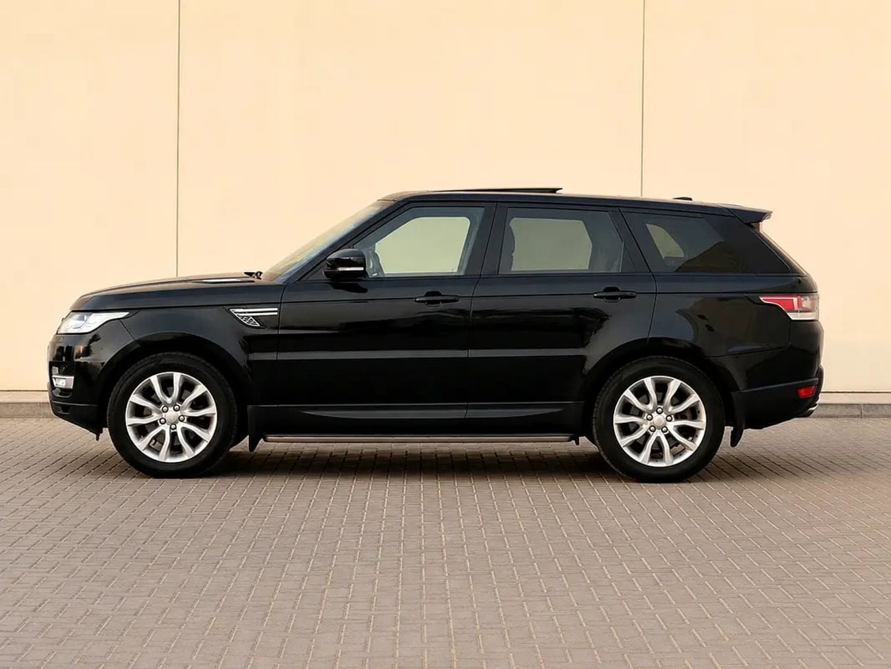 لاند روفر رينج روفر سبورت HSE Pristine HSE | GCC Specs | Low Mileage