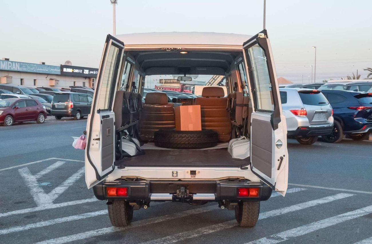 تويوتا لاند كروزر 70 TOYOTA LAND CRUISER 78 (AMBULANCE) 2.8L 4WD 2026