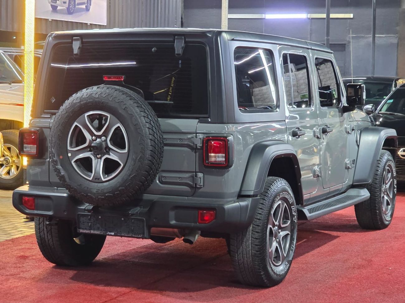 Jeep Wrangler Unlimited Sport 3.6L A/T