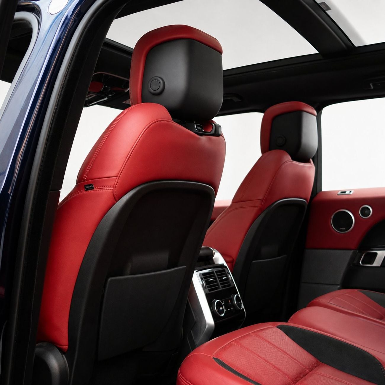 Land Rover Range Rover Sport HSE DYNAMIC AED 2,586 P.M • 0% Downpayment • Range Rover Sport HSE Dynamic • 1 Year Warranty
