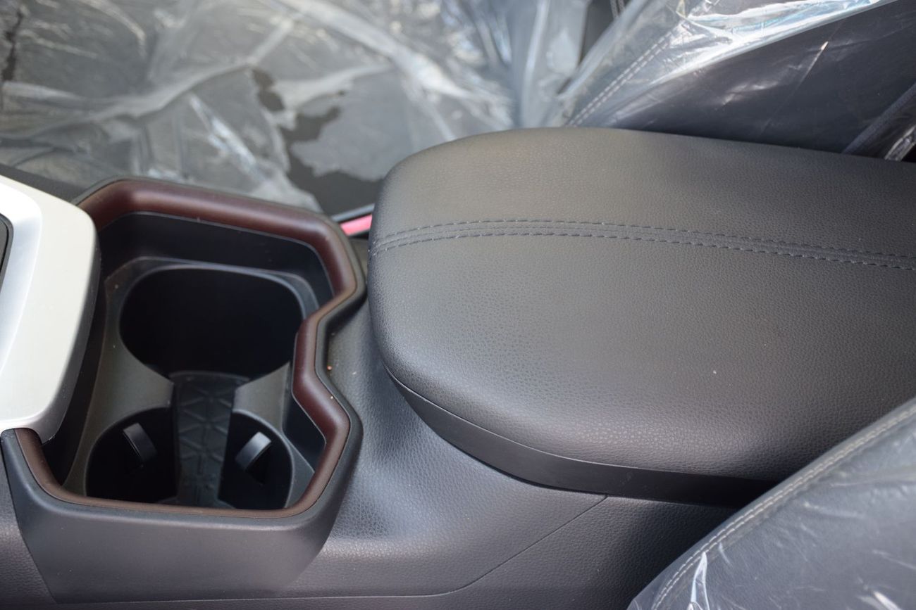 Toyota RAV4 LE 2.0L FWD