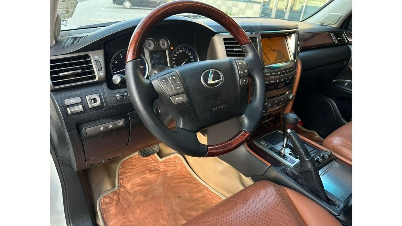 Lexus LX 570