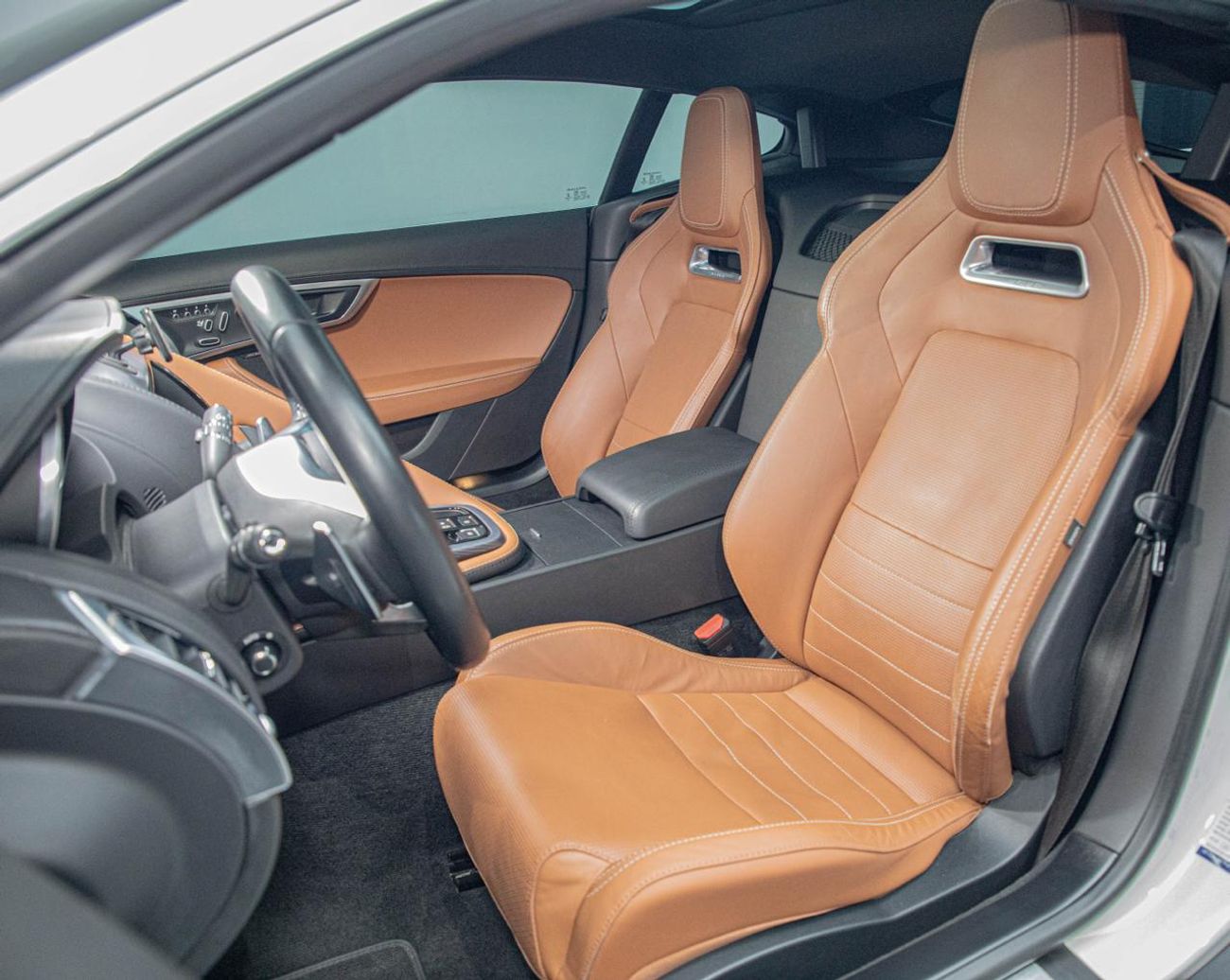 Jaguar F Type R-Dynamic 3.0L (377 HP) Coupe R-Dynamic S/C • 380 BHP V6 • Warranty + Service Contract Available