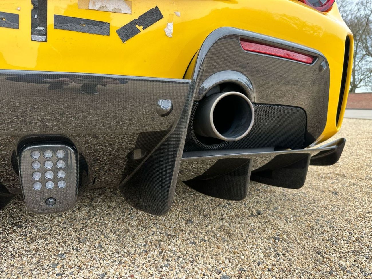 Ferrari 488 Pista 3.9L RIGHT HAND DRIVE Ferrari 488 Pista in Giallo Triplo Strato