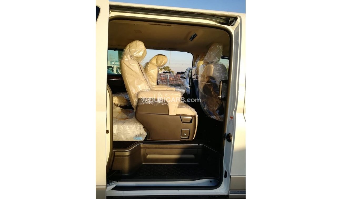 Toyota Granvia 7 Seats 2.8L Diesel full option