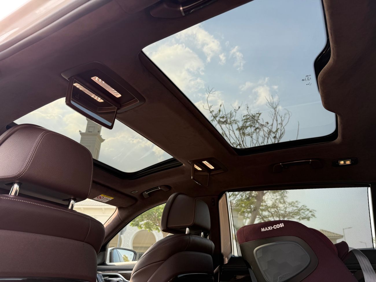 بي أم دبليو 740Li Luxury