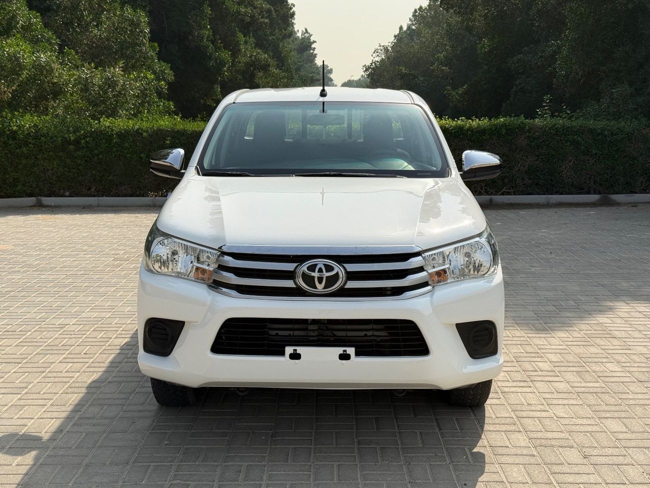 Toyota Hilux GLX 2.7L Double Cab Utility RWD A/T