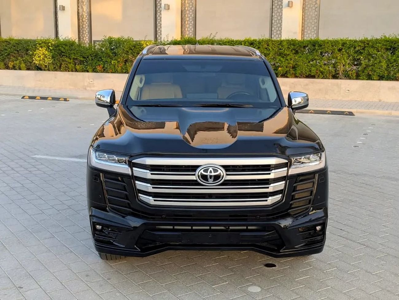 Toyota Land Cruiser GXR GCC Specs - V6 4.0L