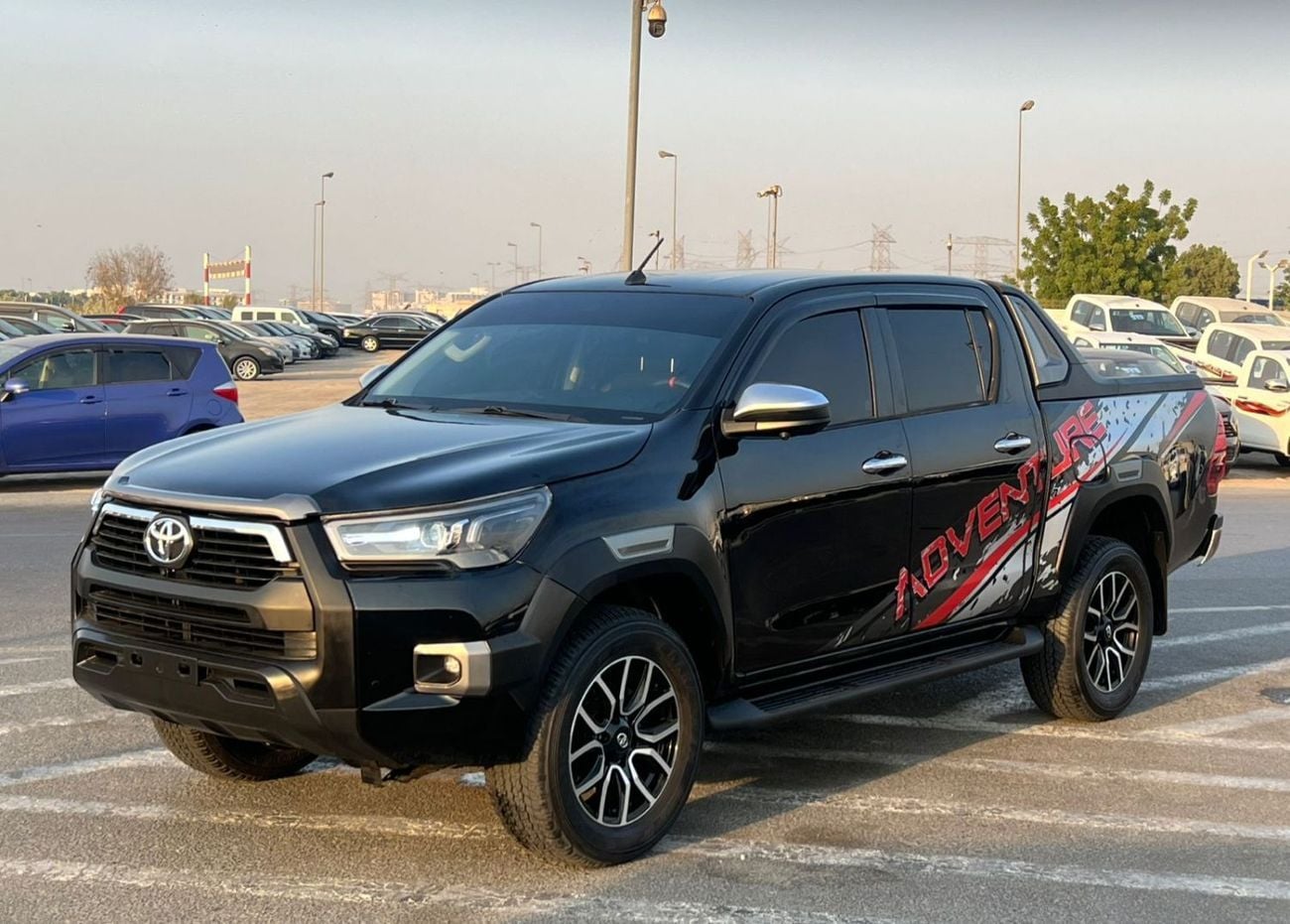 Toyota Hilux 2018 Toyota Hilux GL Black Edition Advanture Modified - 2.7L V4 - AWD 4x4- 360* CAM - Push Start - P