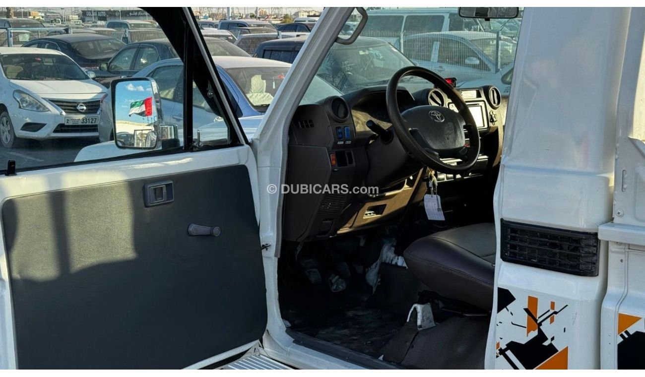 Toyota Land Cruiser Pick Up