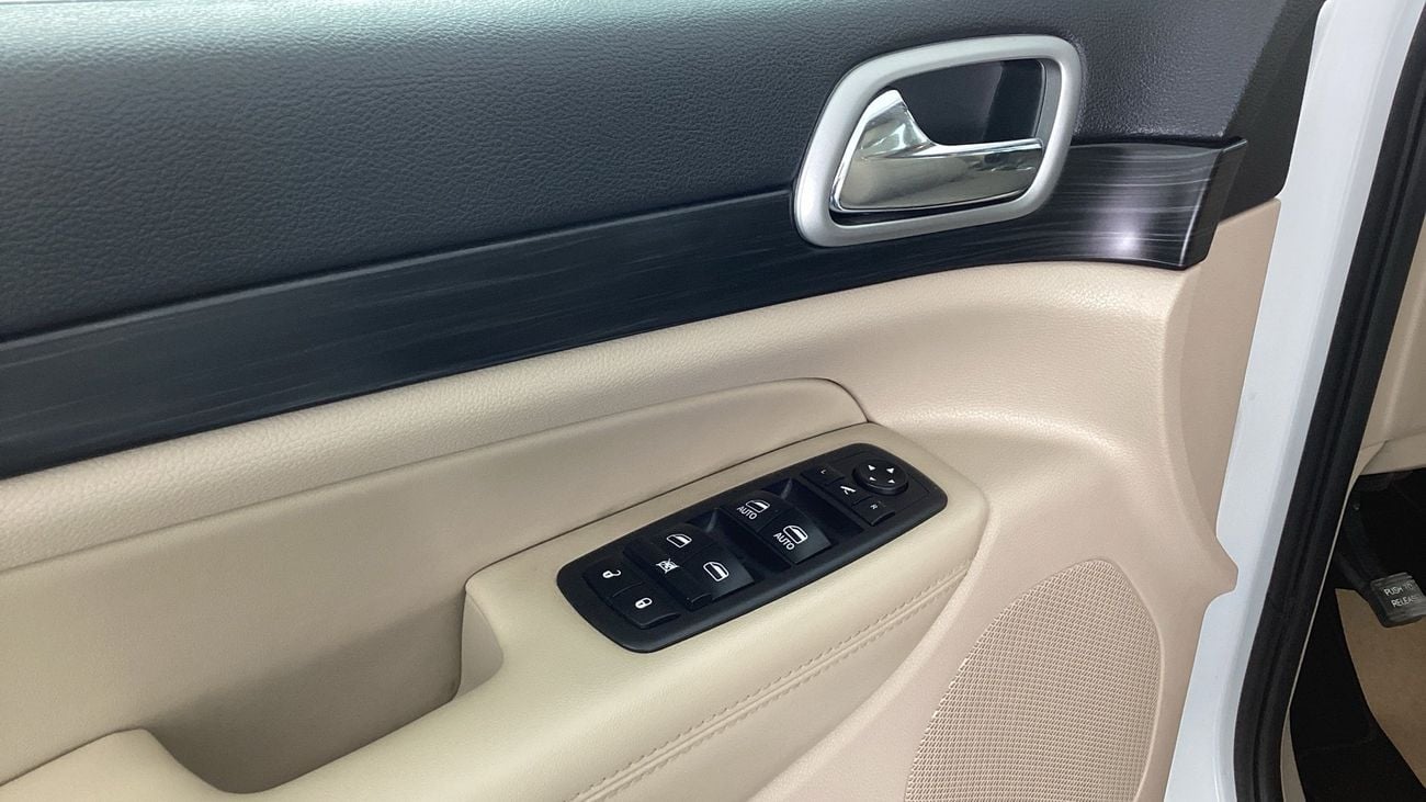 Jeep Grand Cherokee LAREDO | Guaranteed Warranty | 0 Down Payment